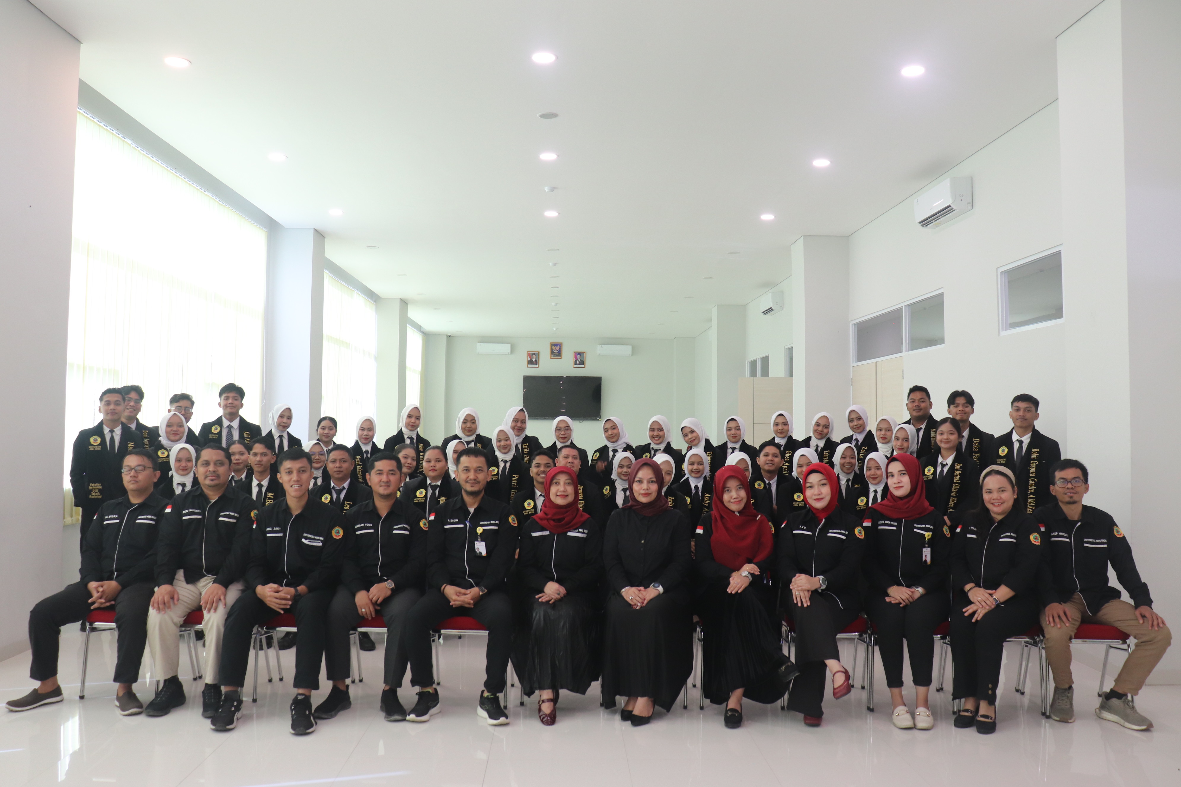 Yudisium ke-4 Tahun 2025, Fakultas Ilmu Kesehatan Lahirkan 44 Sarjana dan Ahli Madya